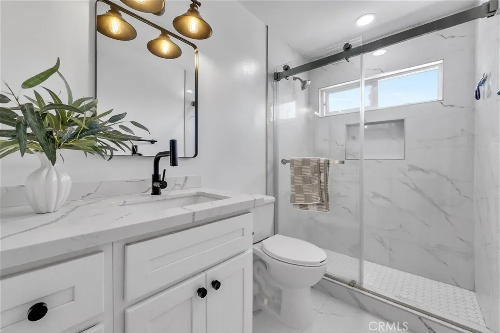 944 East Bastanchury Road Placentia, CA 92870