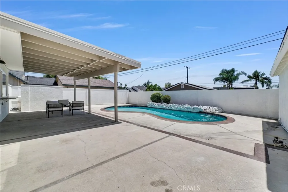 944 East Bastanchury Road Placentia, CA 92870