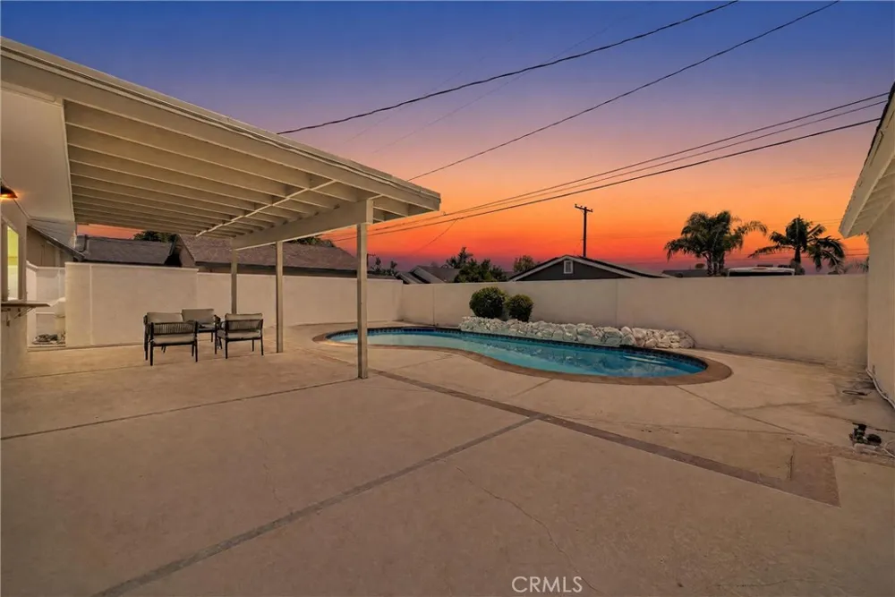 944 East Bastanchury Road Placentia, CA 92870
