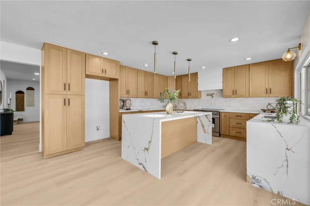 944 East Bastanchury Road Placentia, CA 92870