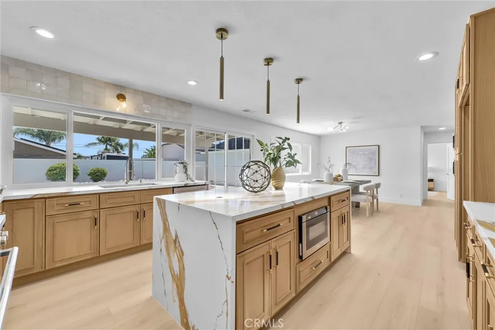 944 East Bastanchury Road Placentia, CA 92870