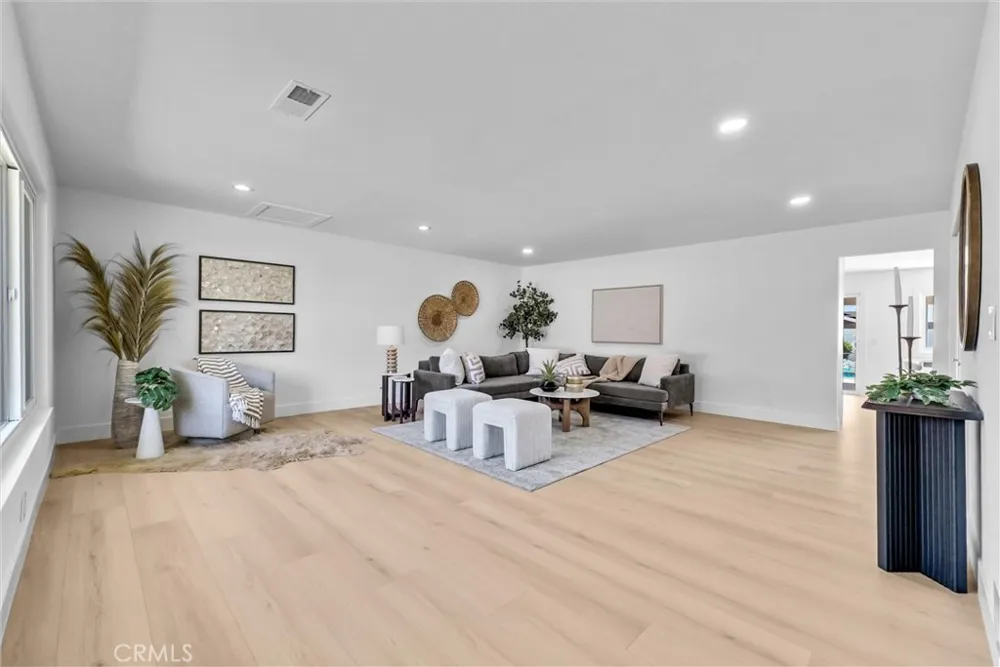 944 East Bastanchury Road Placentia, CA 92870