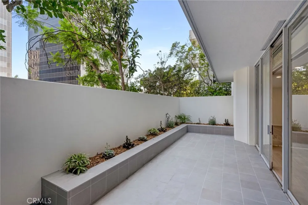 2160 Century Park E #110 Los Angeles, CA 90067