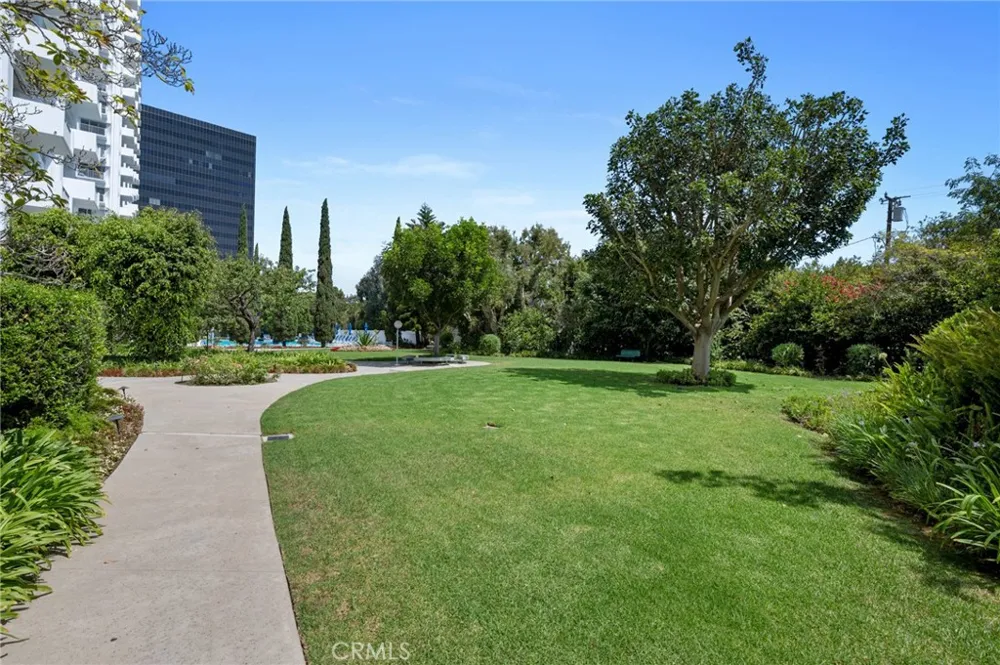 2160 Century Park E #110 Los Angeles, CA 90067