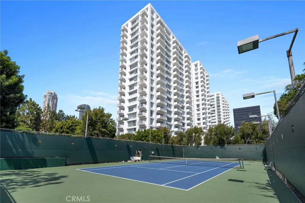 2160 Century Park E #110 Los Angeles, CA 90067