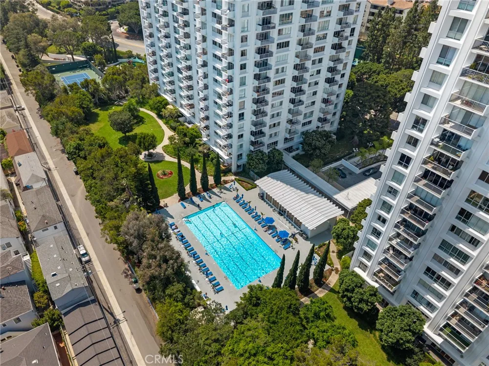 2160 Century Park E #110 Los Angeles, CA 90067
