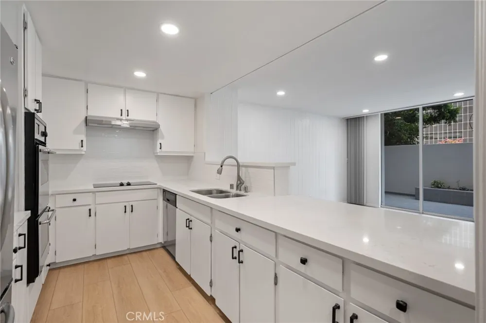 2160 Century Park E #110 Los Angeles, CA 90067