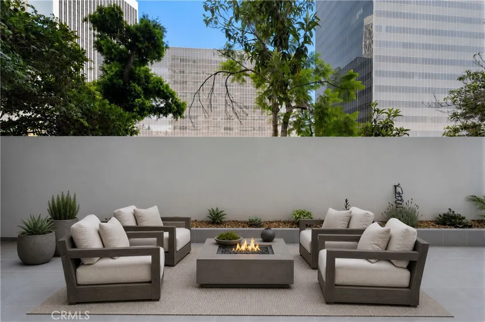 2160 Century Park E #110 Los Angeles, CA 90067