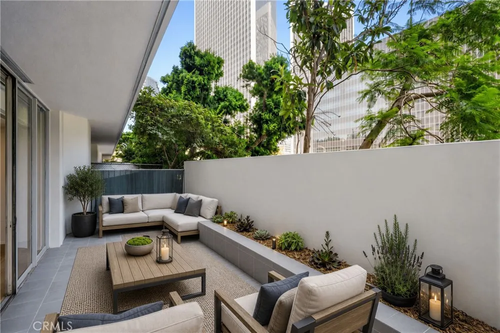 2160 Century Park E #110 Los Angeles, CA 90067