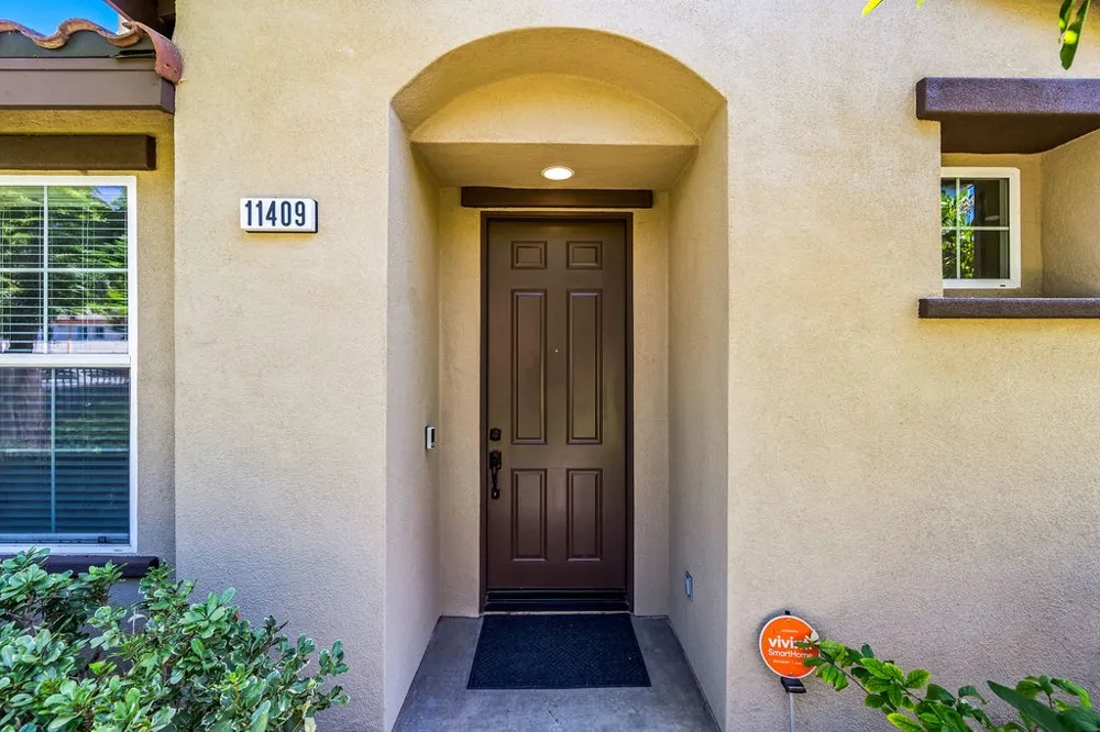 11409 Toscana Circle Stanton, CA 90680