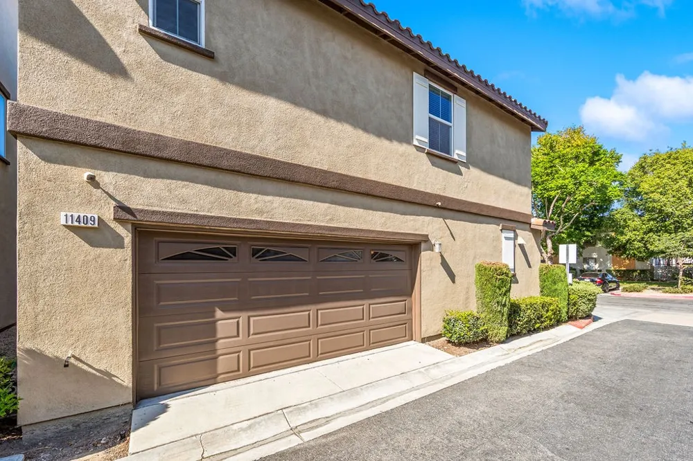 11409 Toscana Circle Stanton, CA 90680