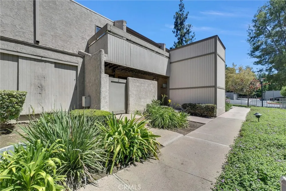 3062 Associated #10 Fullerton, CA 92835