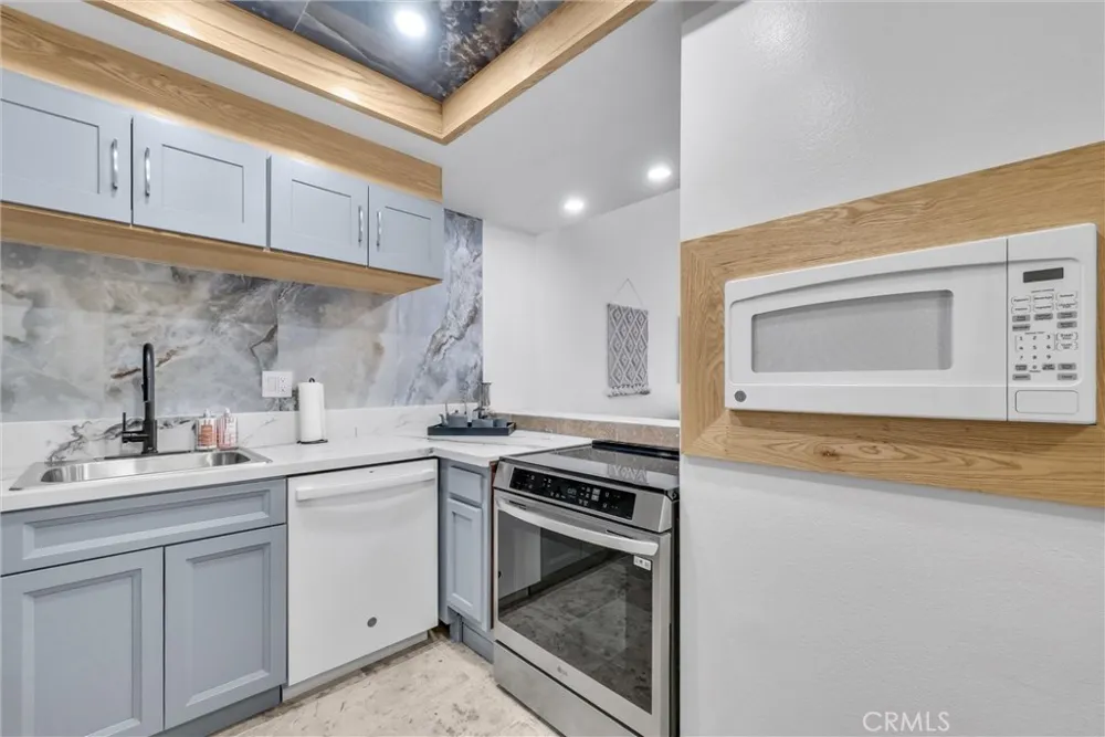 3062 Associated #10 Fullerton, CA 92835