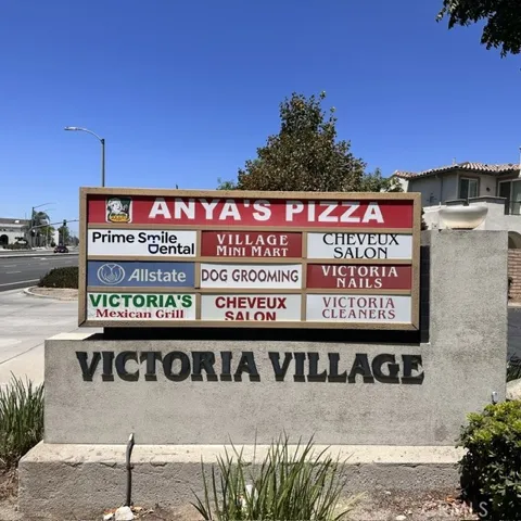 7270 Victoria Park Lane #3B