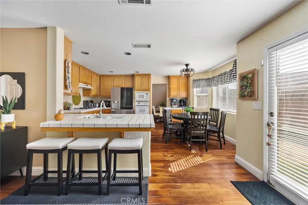 9711 Touchstone Bakersfield, CA 93311