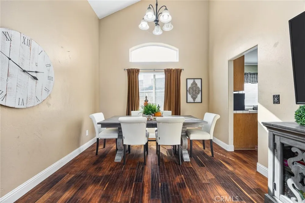 9711 Touchstone Bakersfield, CA 93311
