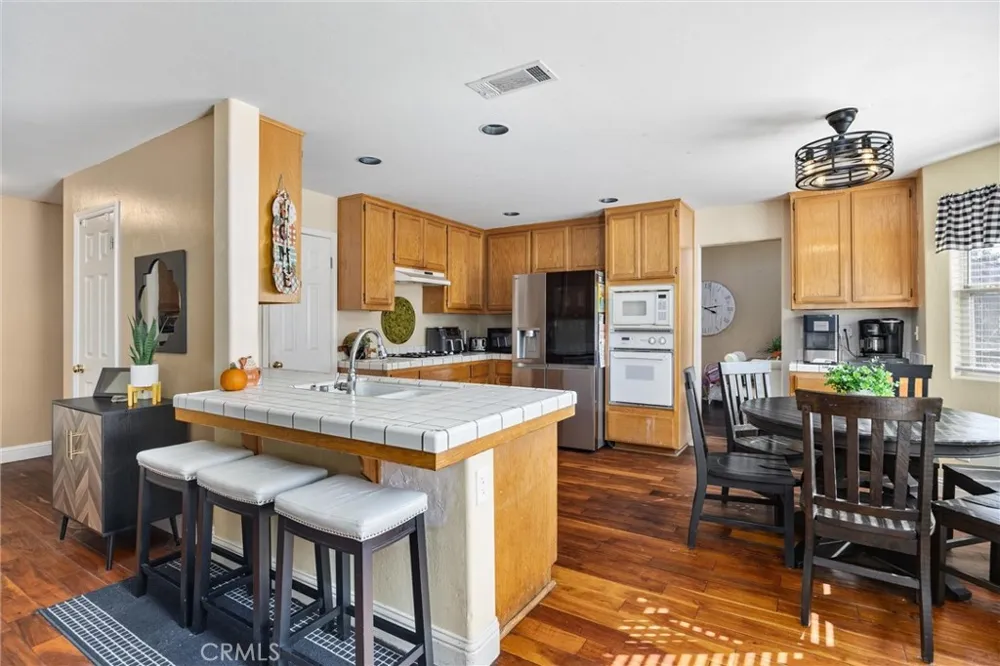 9711 Touchstone Bakersfield, CA 93311