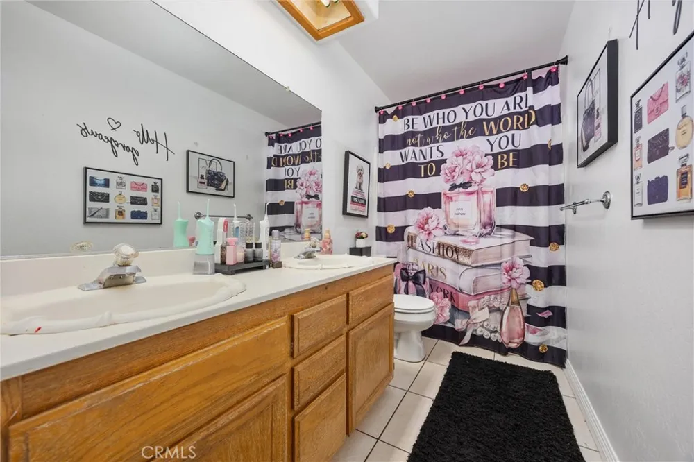 9711 Touchstone Bakersfield, CA 93311