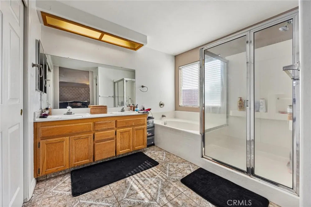 9711 Touchstone Bakersfield, CA 93311