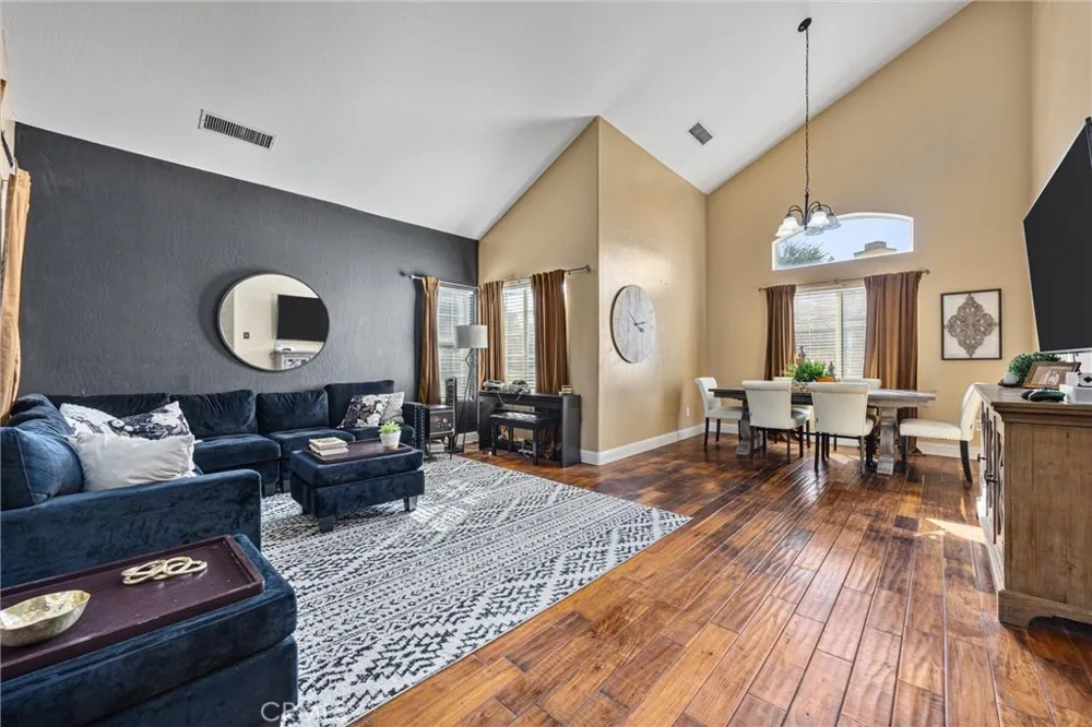 9711 Touchstone Bakersfield, CA 93311