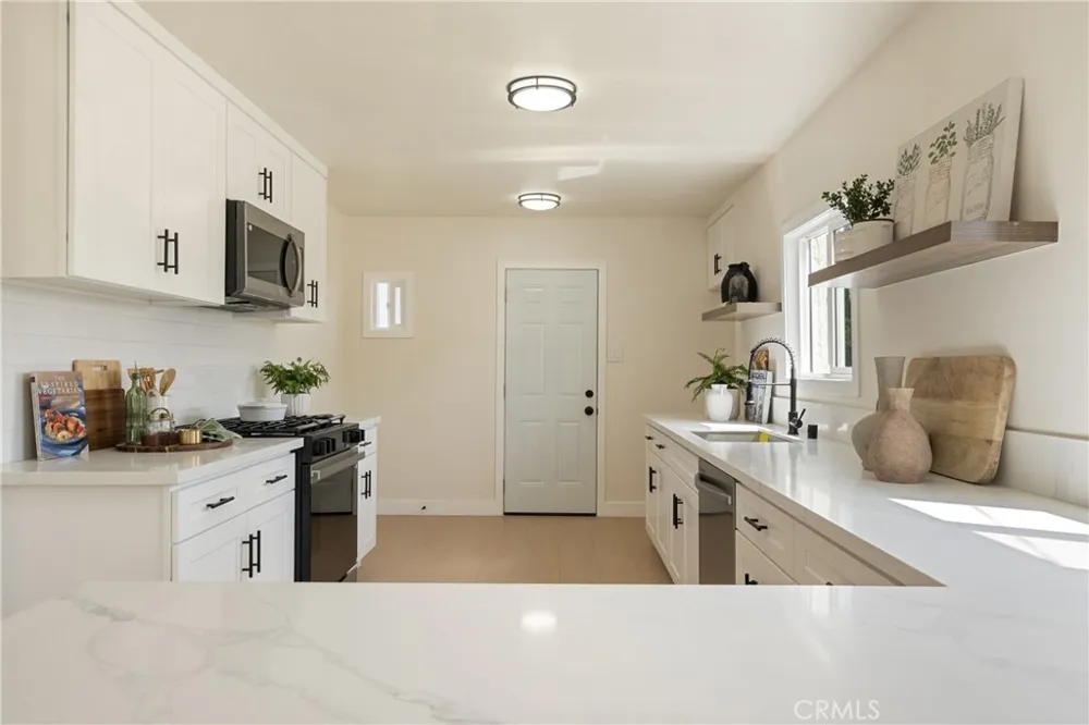3501 W 59th Los Angeles, CA 90043