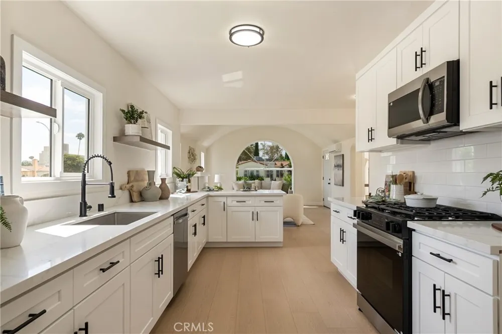 3501 W 59th Los Angeles, CA 90043