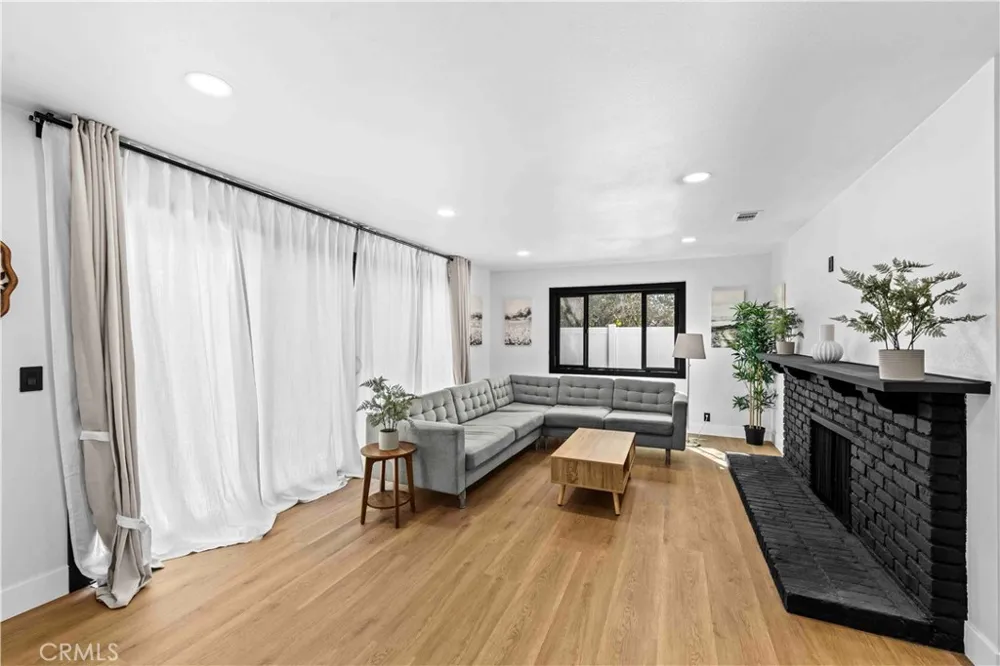 3059 Butterfield Orange, CA 92865