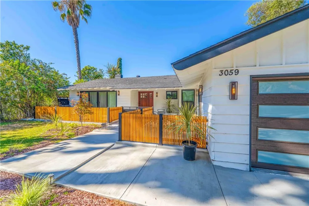 3059 Butterfield Orange, CA 92865