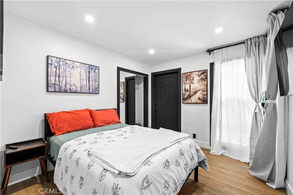 3059 Butterfield Orange, CA 92865