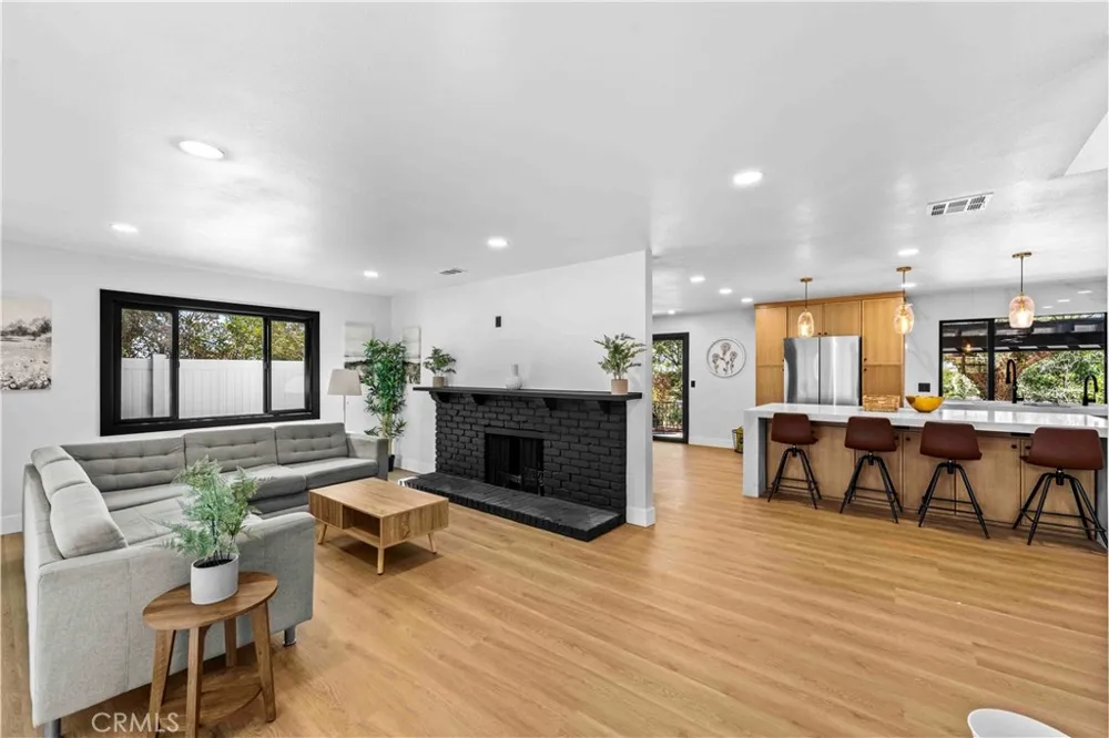 3059 Butterfield Orange, CA 92865