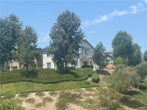 16 Bower Lane