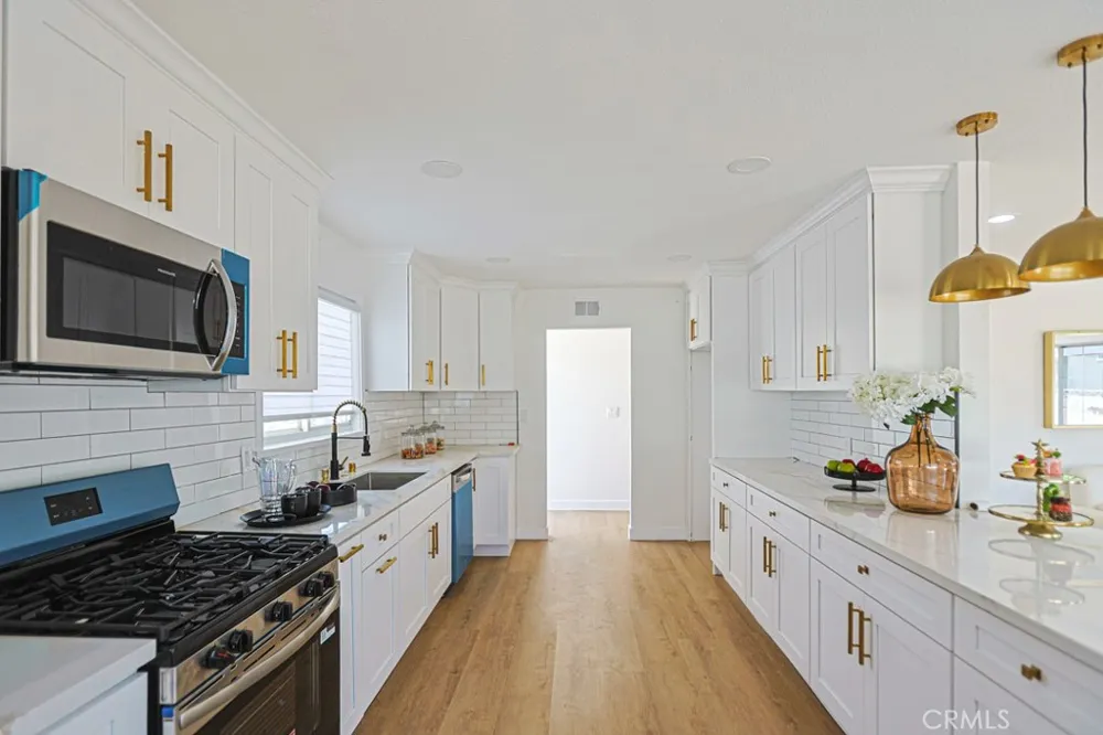 8741 JENNRICH AVE Westminster, CA 92683