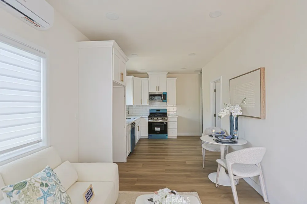 8741 JENNRICH AVE Westminster, CA 92683
