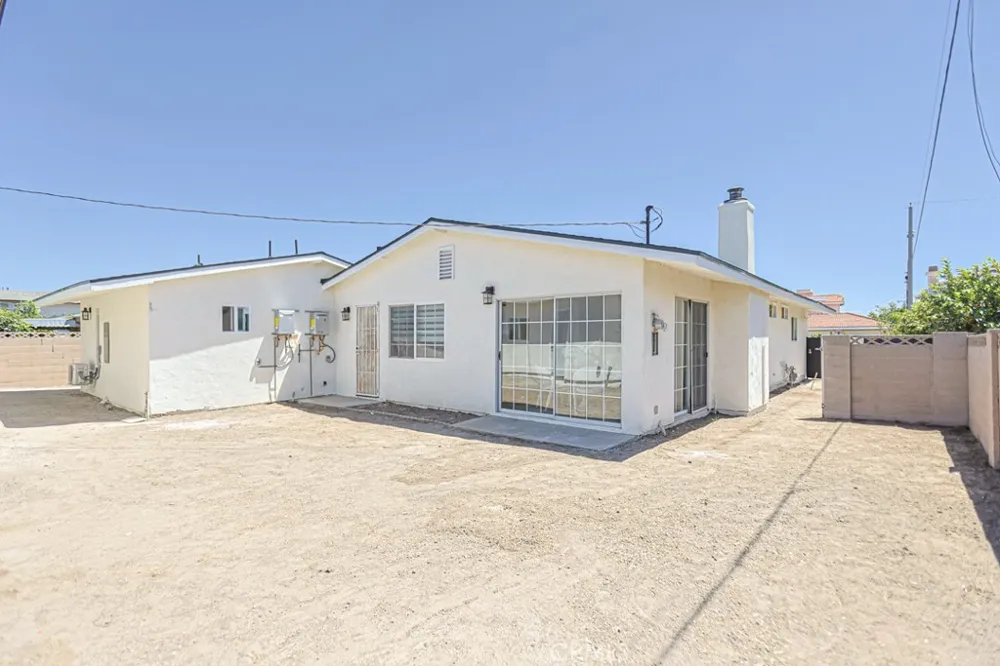 8741 JENNRICH AVE Westminster, CA 92683