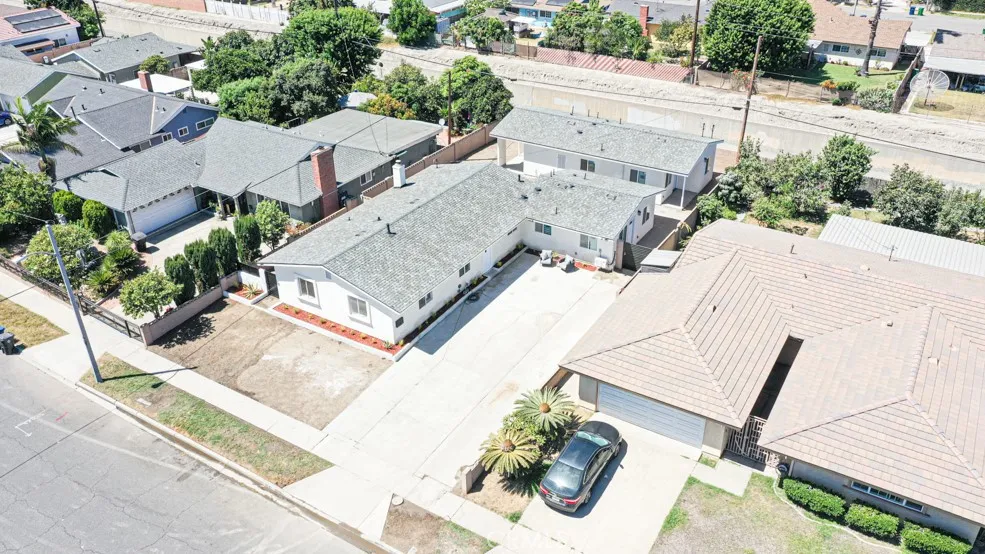 8741 JENNRICH AVE Westminster, CA 92683
