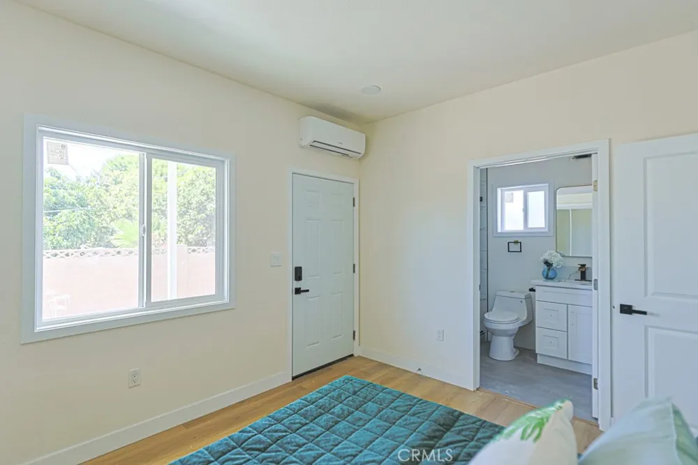 8741 JENNRICH AVE Westminster, CA 92683