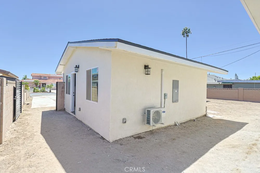 8741 JENNRICH AVE Westminster, CA 92683