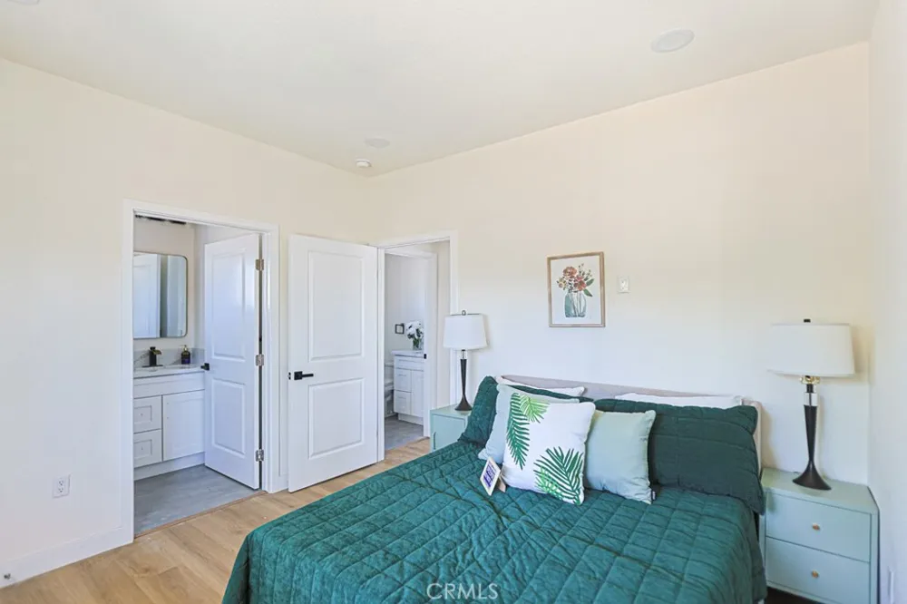 8741 JENNRICH AVE Westminster, CA 92683