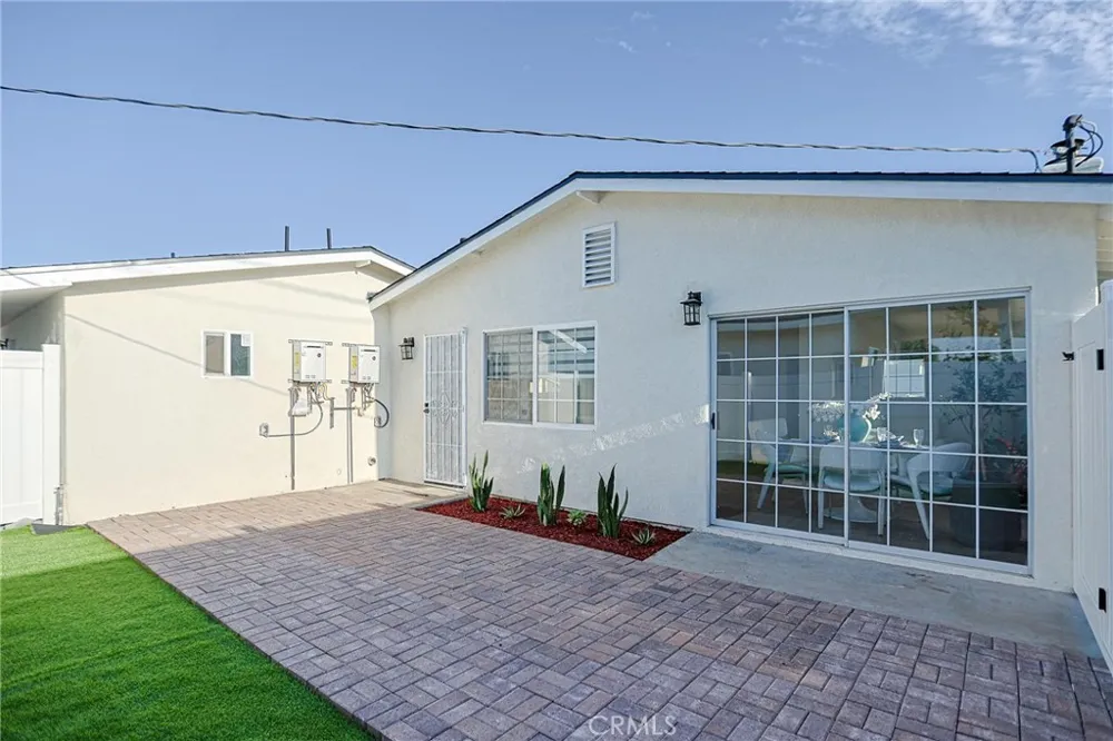 8741 JENNRICH AVE Westminster, CA 92683