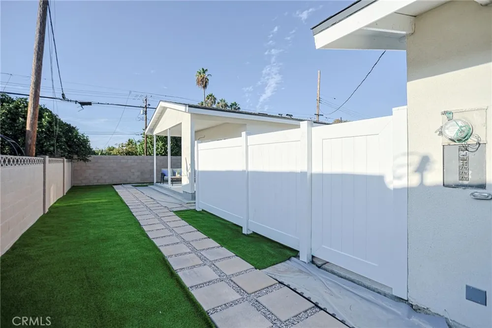 8741 JENNRICH AVE Westminster, CA 92683