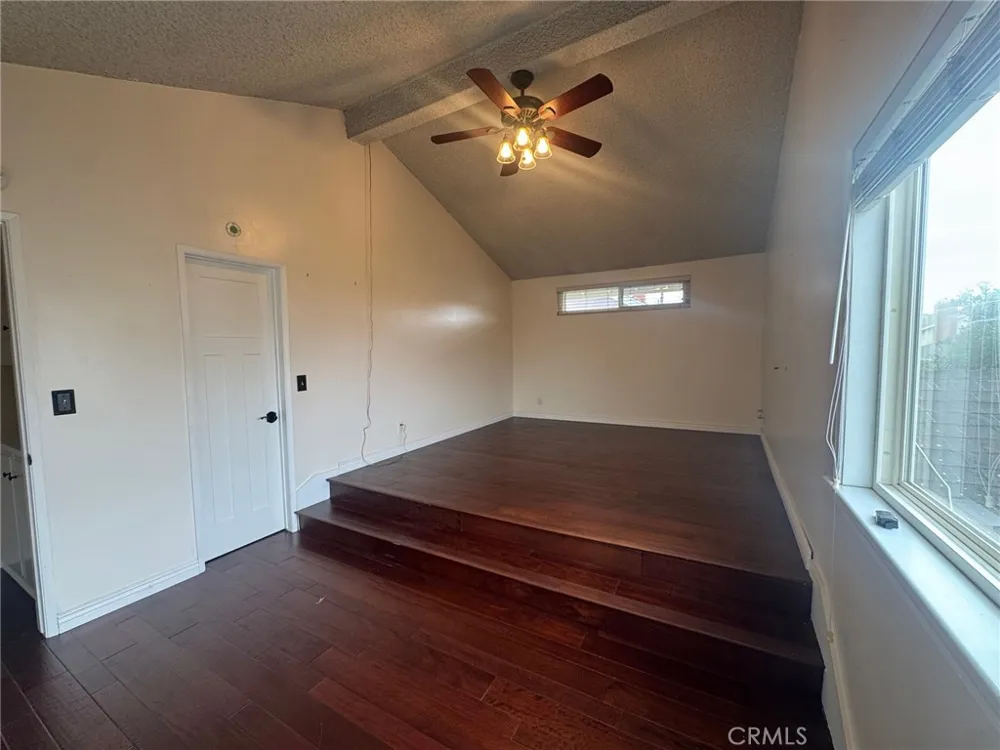 6402 Cantiles Cypress, CA 90630