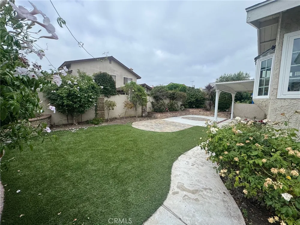 6402 Cantiles Cypress, CA 90630