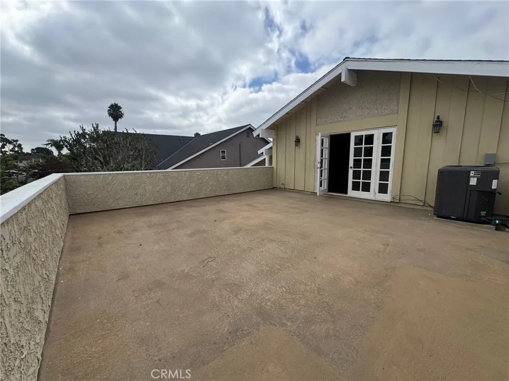 6402 Cantiles Cypress, CA 90630
