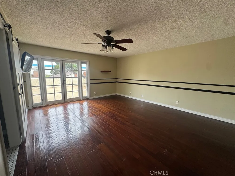 6402 Cantiles Cypress, CA 90630