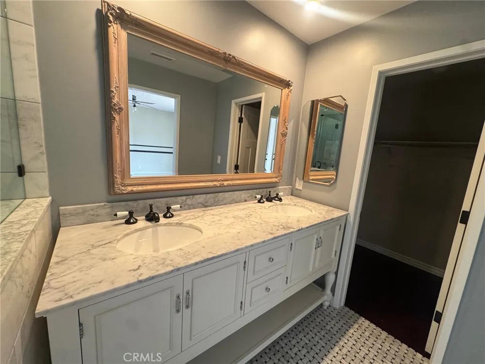 6402 Cantiles Cypress, CA 90630