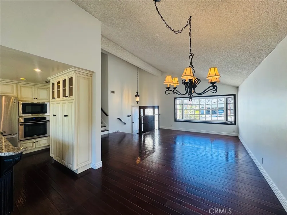 6402 Cantiles Cypress, CA 90630