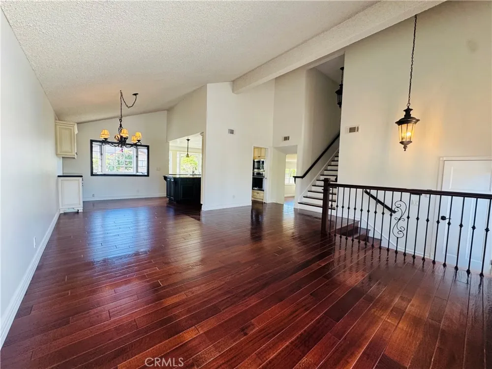 6402 Cantiles Cypress, CA 90630