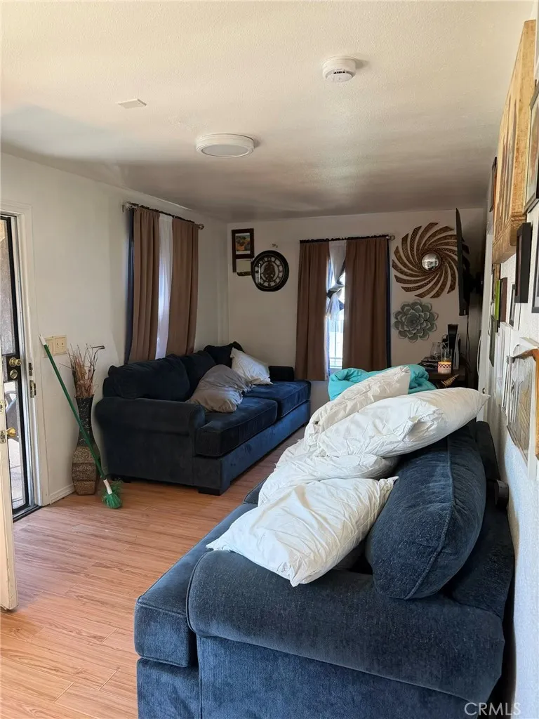 315 E 91st Los Angeles, CA 90003