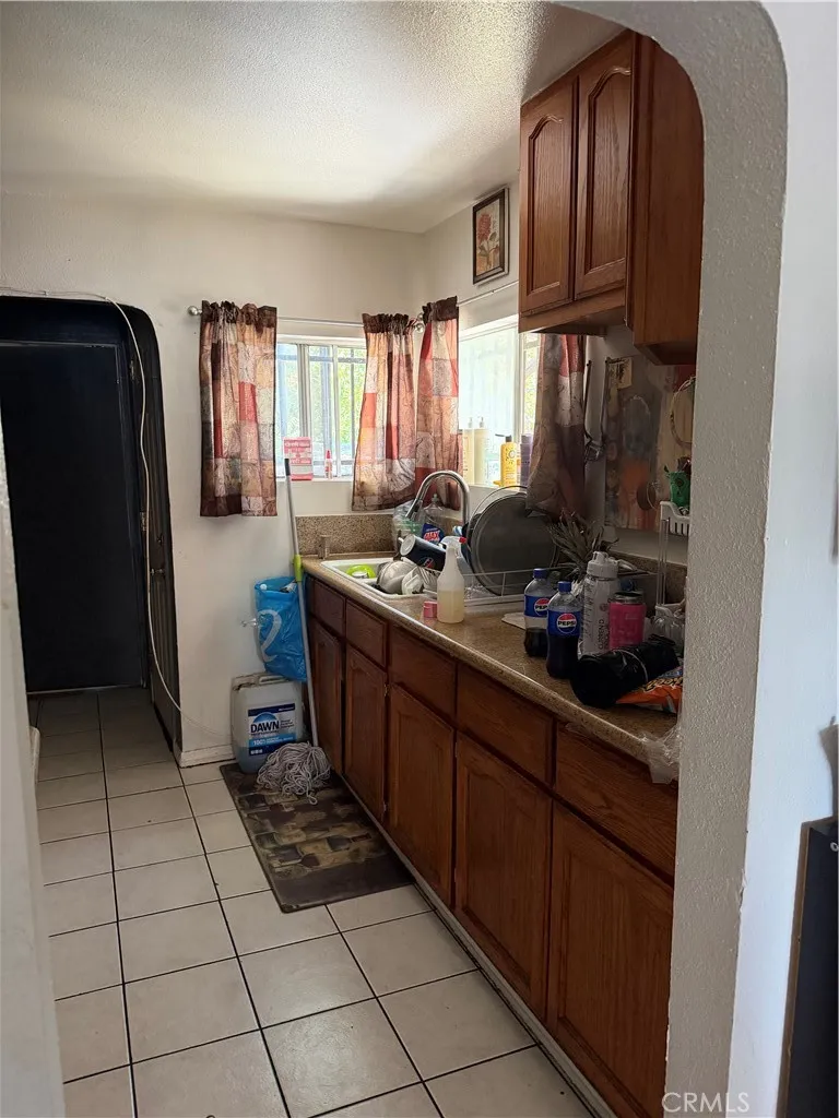 315 E 91st Los Angeles, CA 90003