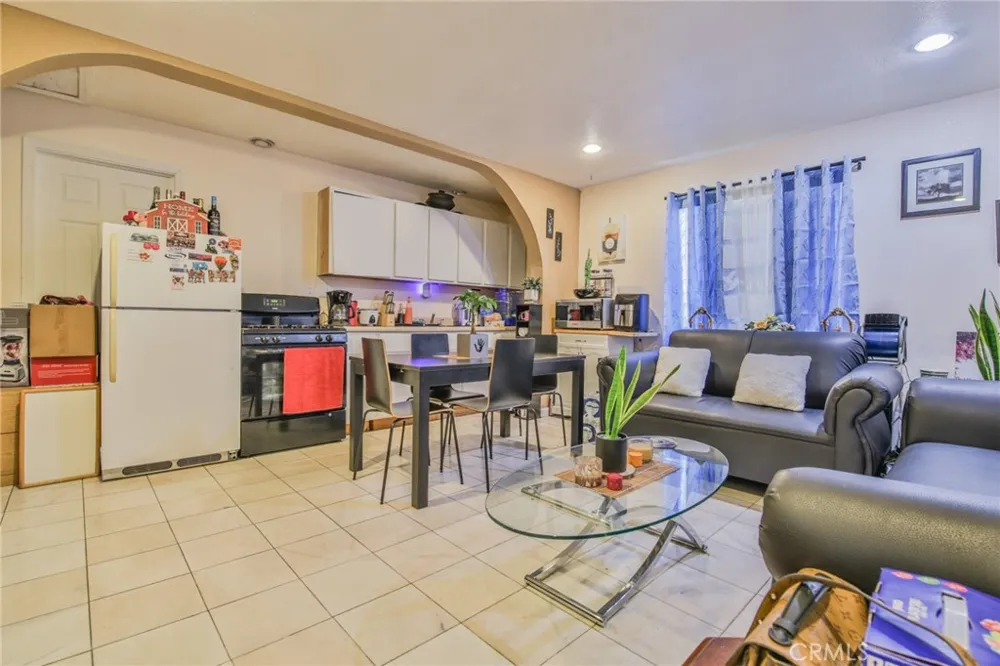 1709 E Luray Street Long Beach, CA 90807